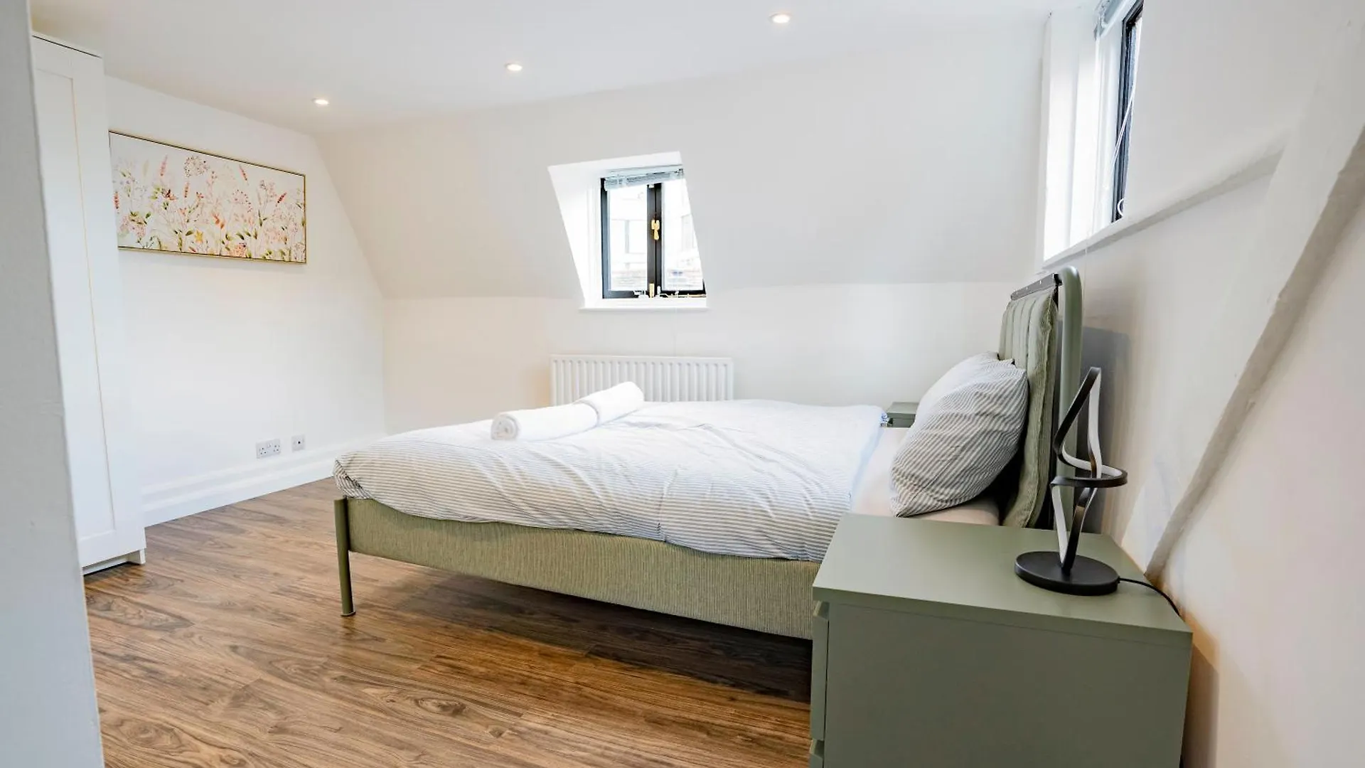 Stylish Uxbridge 3 Bed Flat Apartment