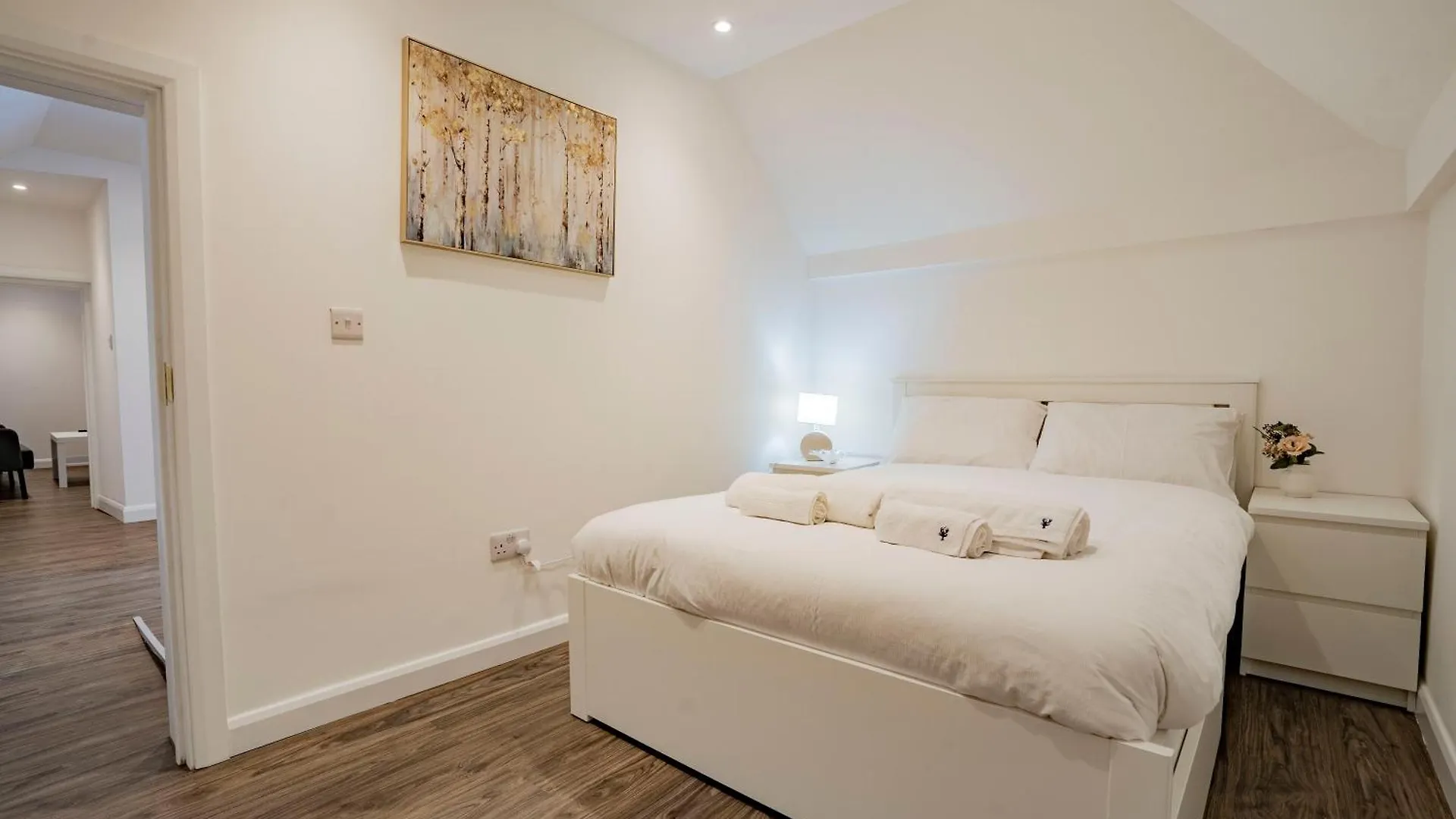 Apartamento Stylish Uxbridge 3 Bed Flat 0*,  Reino Unido