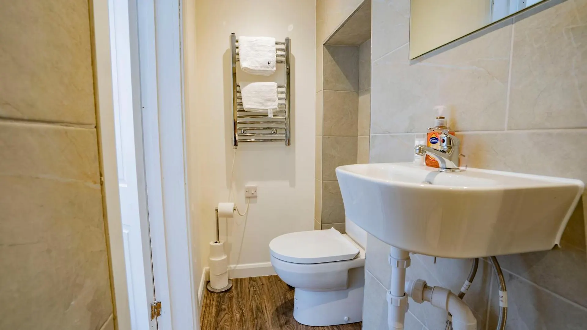 Apartamento Stylish Uxbridge 3 Bed Flat